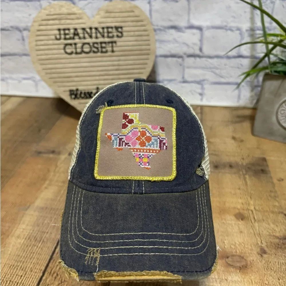 Judith March PATCHWORK TEXAS PATCH HAT - Picture 7 of 10
